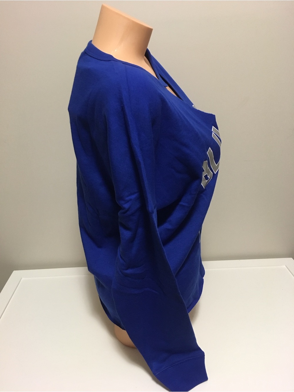 🆕VICTORIA’S SECRET PINK - S - NWT - TORONTO BLUE JAYS BASEBALL MLB VARSITY TOP - Picture 11 of 15